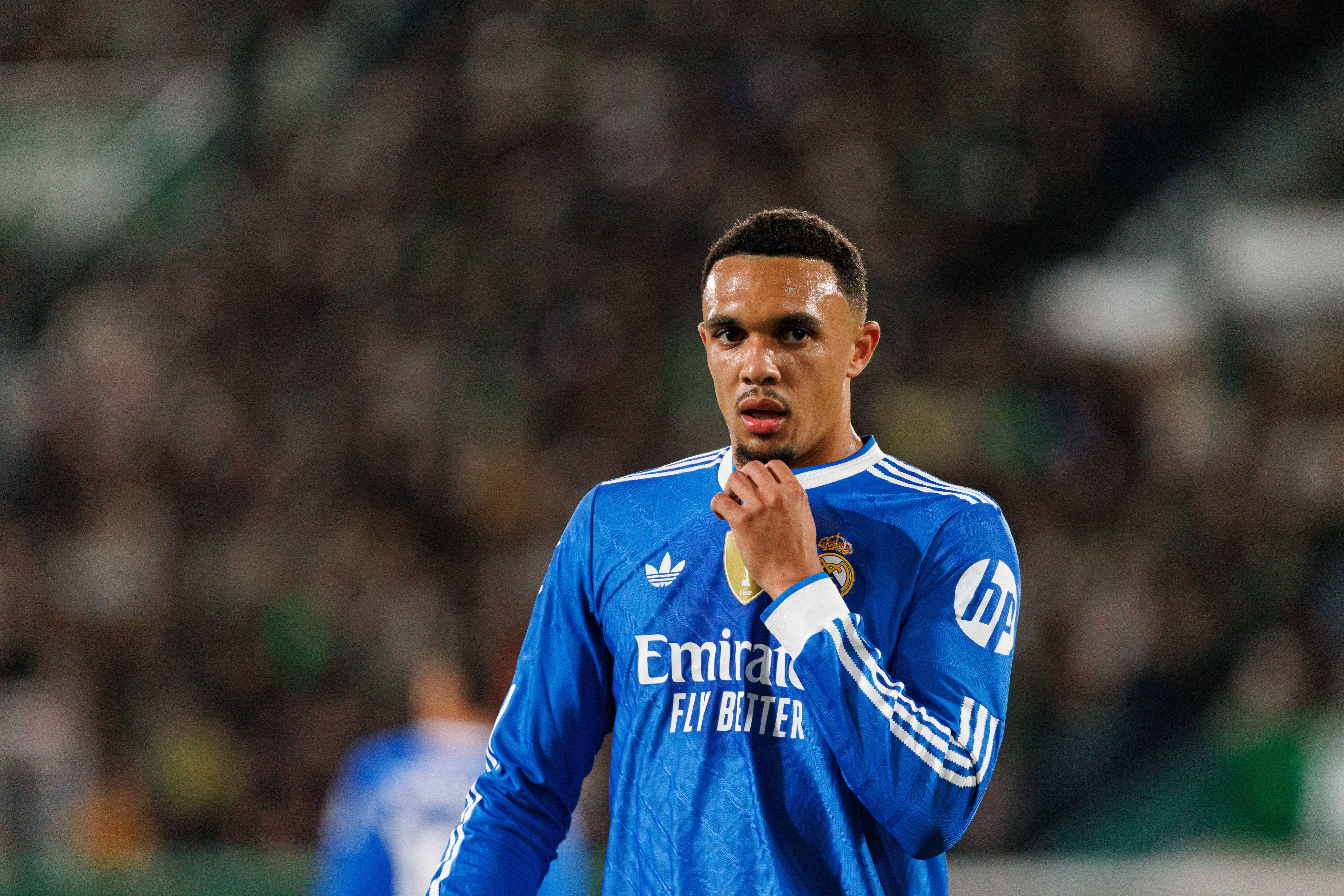 Baccara Gaming-阿诺德在皇马没有未来？邮报辟谣：阿韦洛亚没有要求他离队