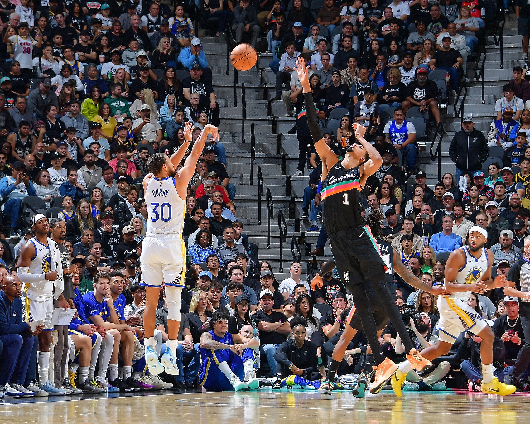 游戏规则-巴特勒报销勇士梦碎！美媒建议库里联手文班 福克斯&amp;索汉等成筹码